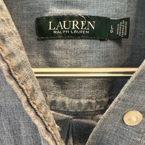 Ralph Lauren Chambray Button-Down L - Picture 1 of 2